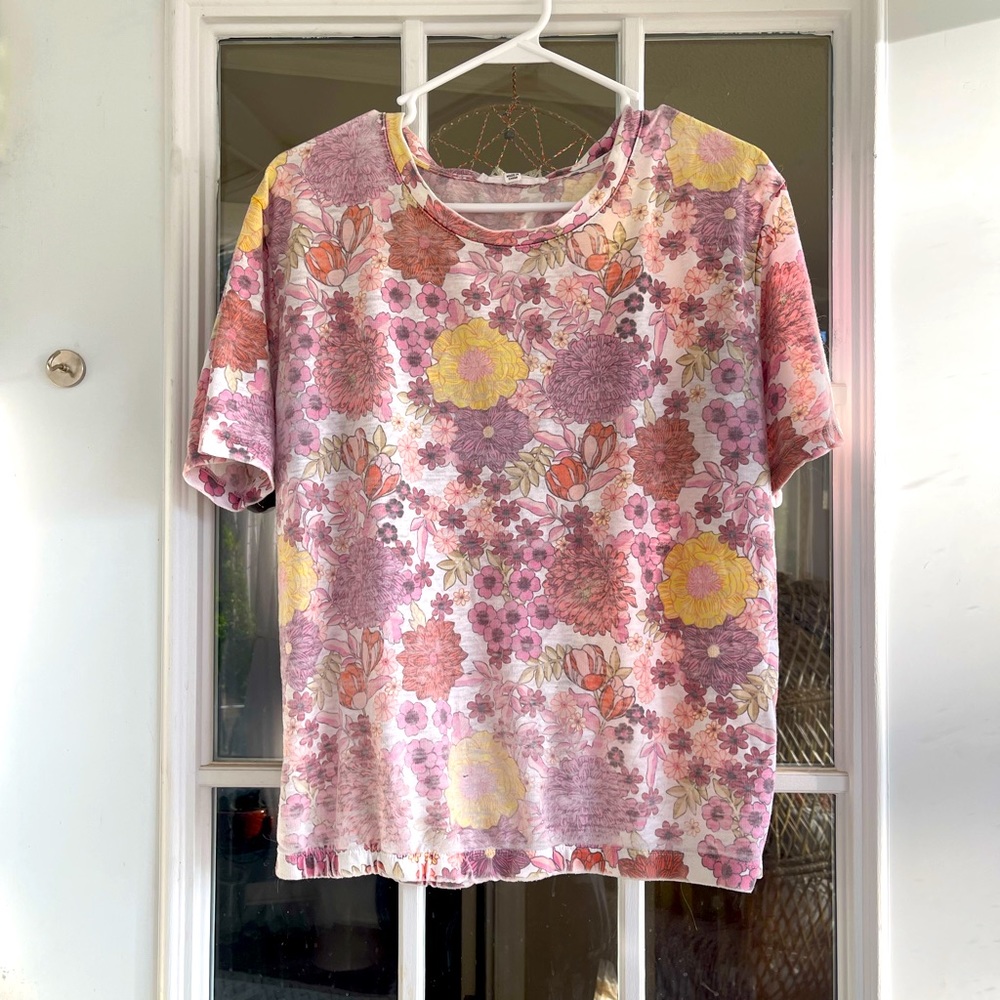 Floral blouse, very soft!